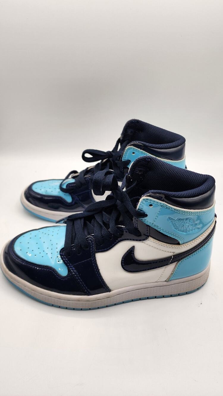 Air Jordan 1 Blue Chills Retro UNC Patent Leather size 6.5 Womens